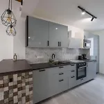 Erzsebet 35 * Budapest